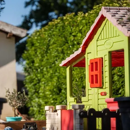 Pensión La Doloreanne 4*