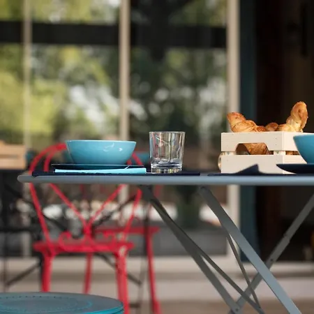 Pensión La Doloreanne 4*